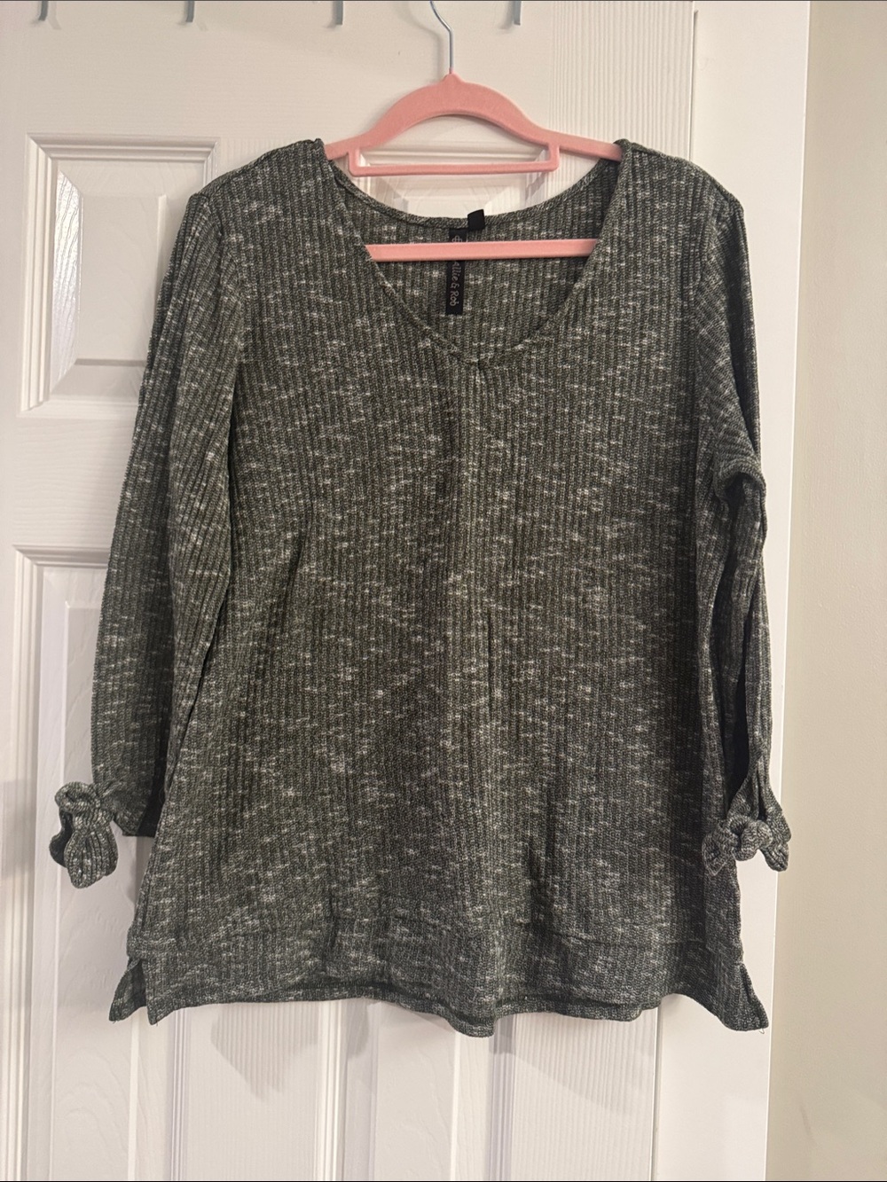 Allie & Rob Olive Marled Ribbed V-Neck Long Sleeve Top